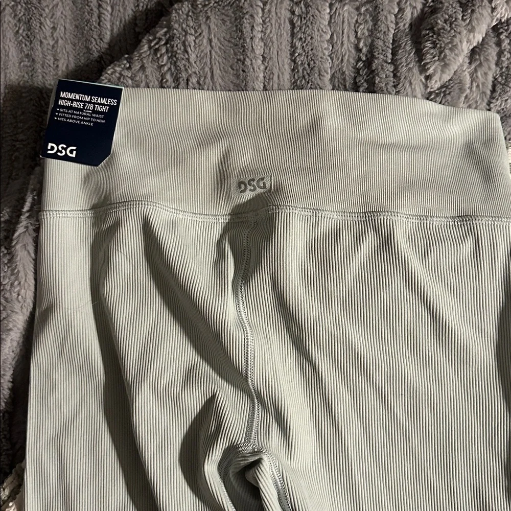 NWT DSG 7/8 leggings - Picture 4 of 5